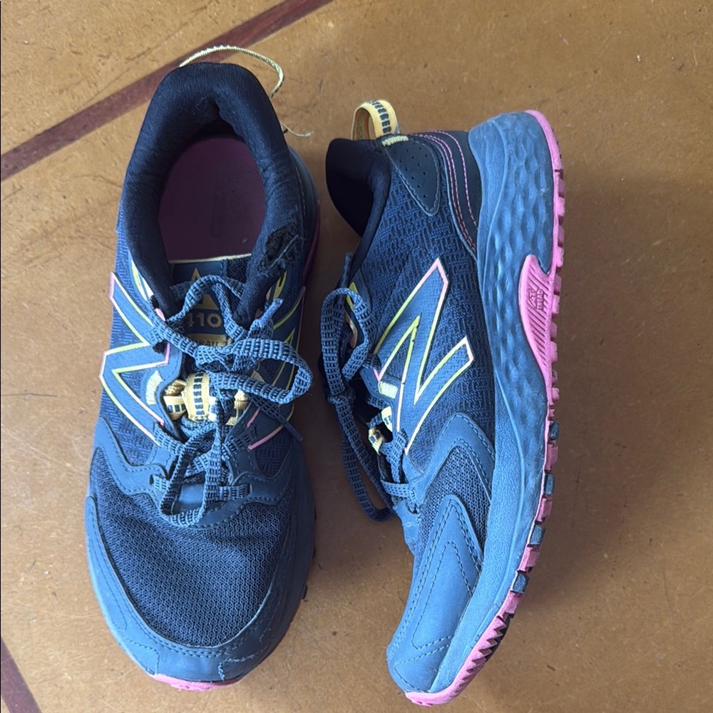 New Balance Women's Running Shoes size 8